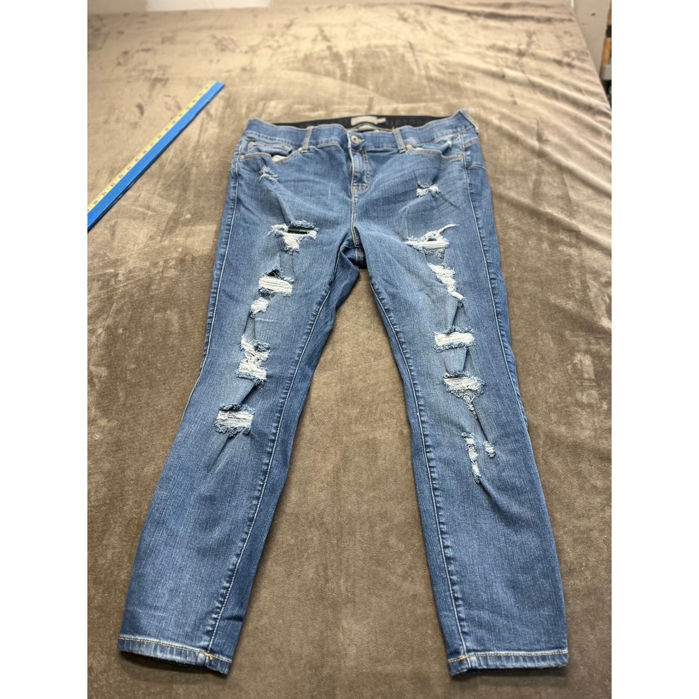 Torrid Bombshell Skinny Jeans 18S Distressed‎ Ripped Premium Stretch Denim Blue
